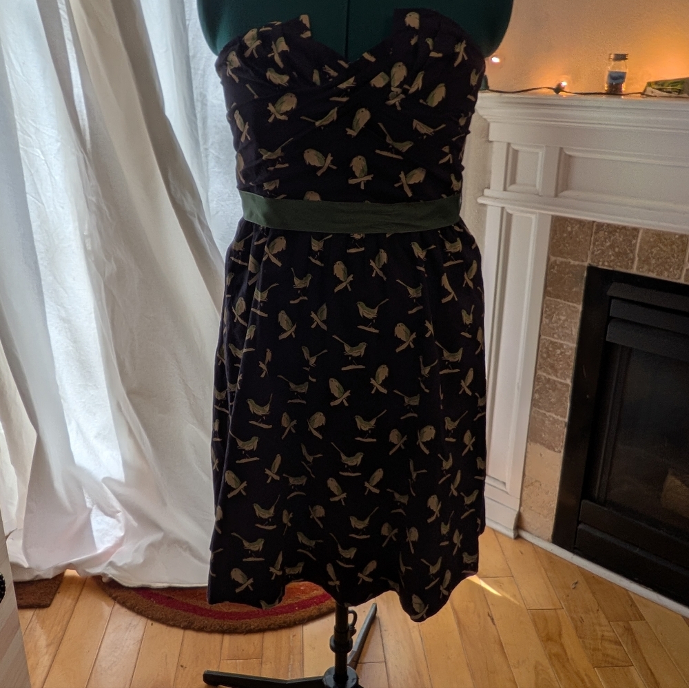 Bird-Print Midi Dress with Green Waistband - Women's Dress